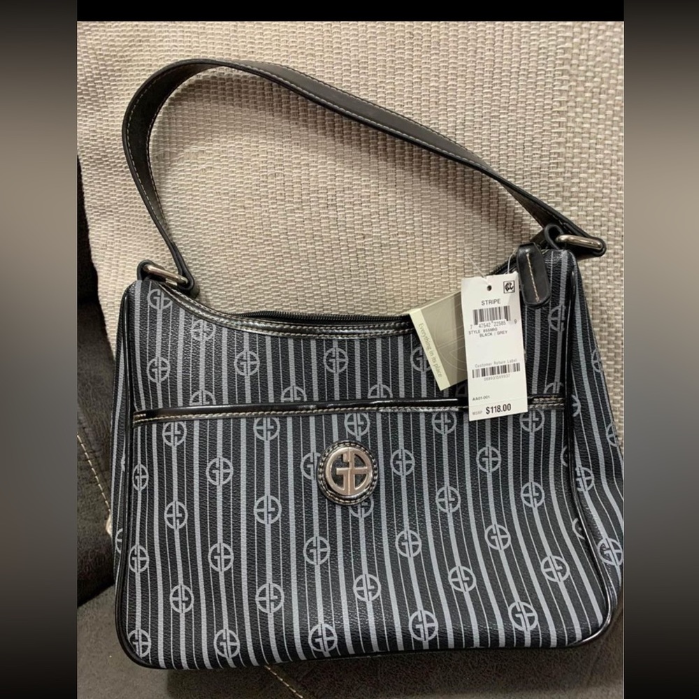 Giani Bernini- NWT